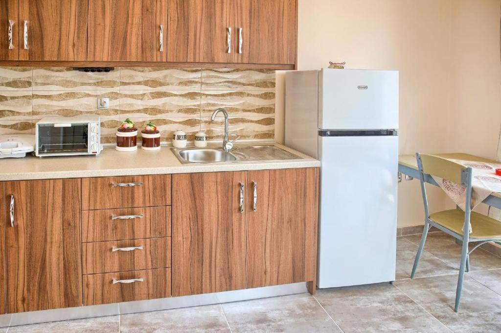 Despinas Seafront Apartments,Haraki Bagian luar foto
