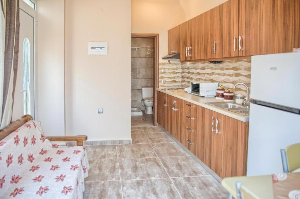 Despinas Seafront Apartments,Haraki Bagian luar foto
